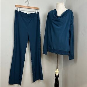 Nieman Marcus Blue Cowl Neck Top and Pant Set Sz M